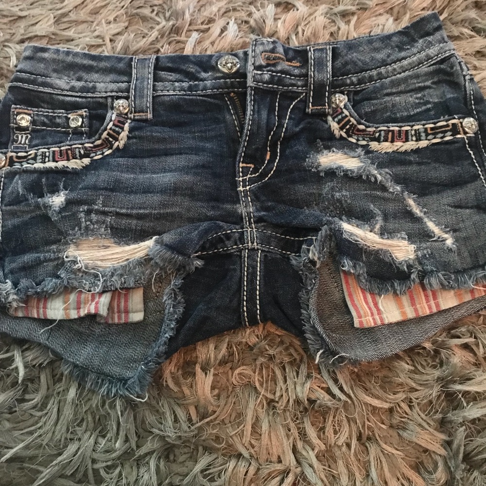Miss me signature shorts
